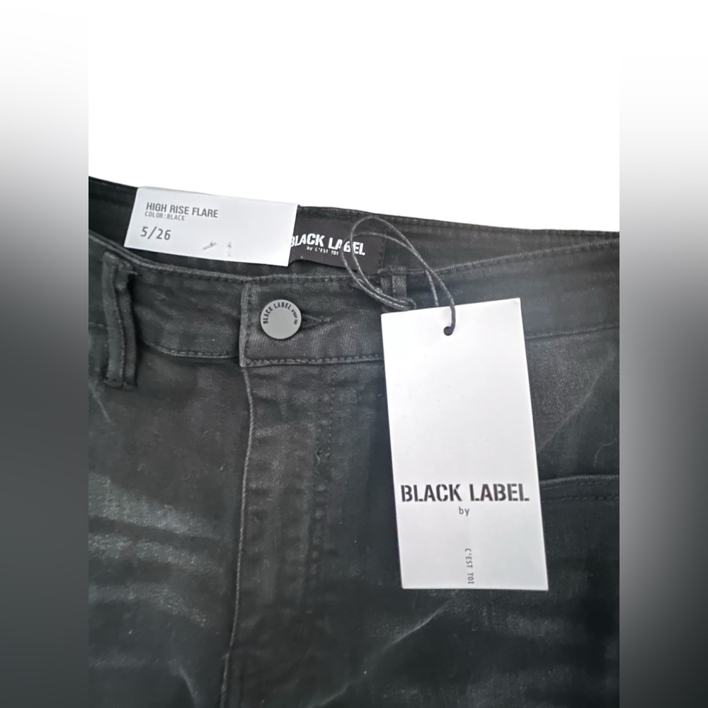 NWT- Black Label by C’est Toi High Rise Flare Black Jeans in Size 5/26 - Picture 6 of 9